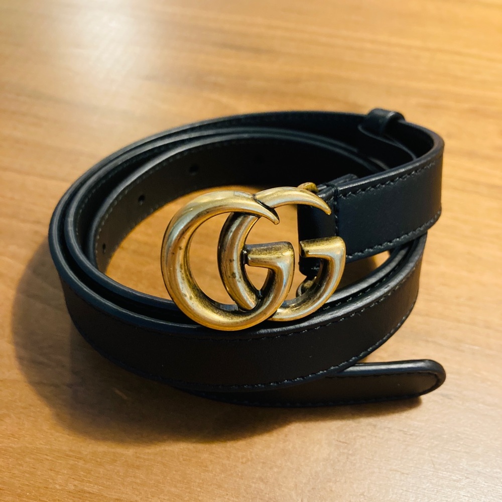 Gucci belt ( low rise US size 26 or high rise 28)